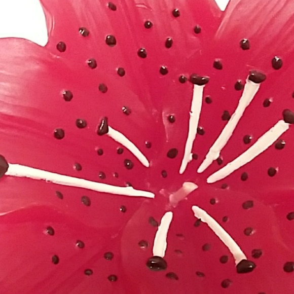 THREE FLOATING CANDLES - Picture 5 of 6